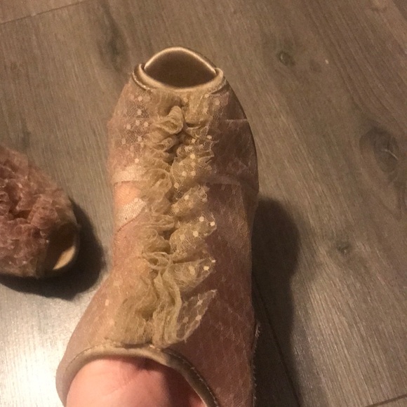 Chinese Laundry Peep Toe Heels - Picture 5 of 6